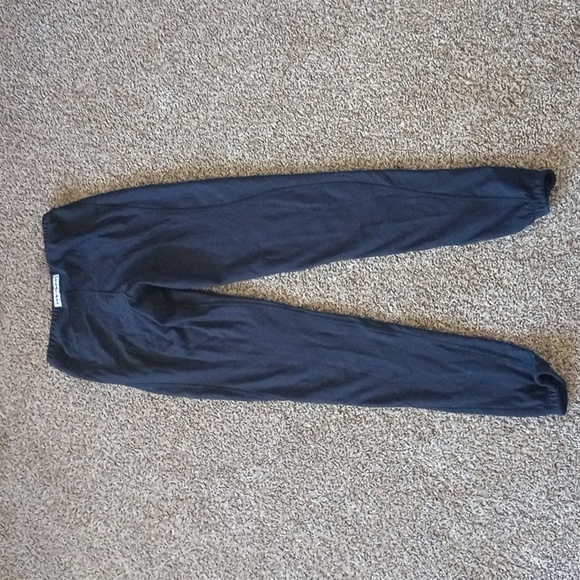 Under armor base layer - Picture 2 of 4